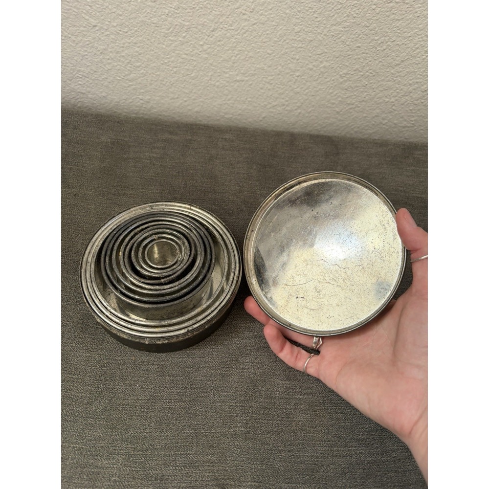 Vintage Veritas 11 Nested Round Biscuit Cutters Tin Made In ITALY